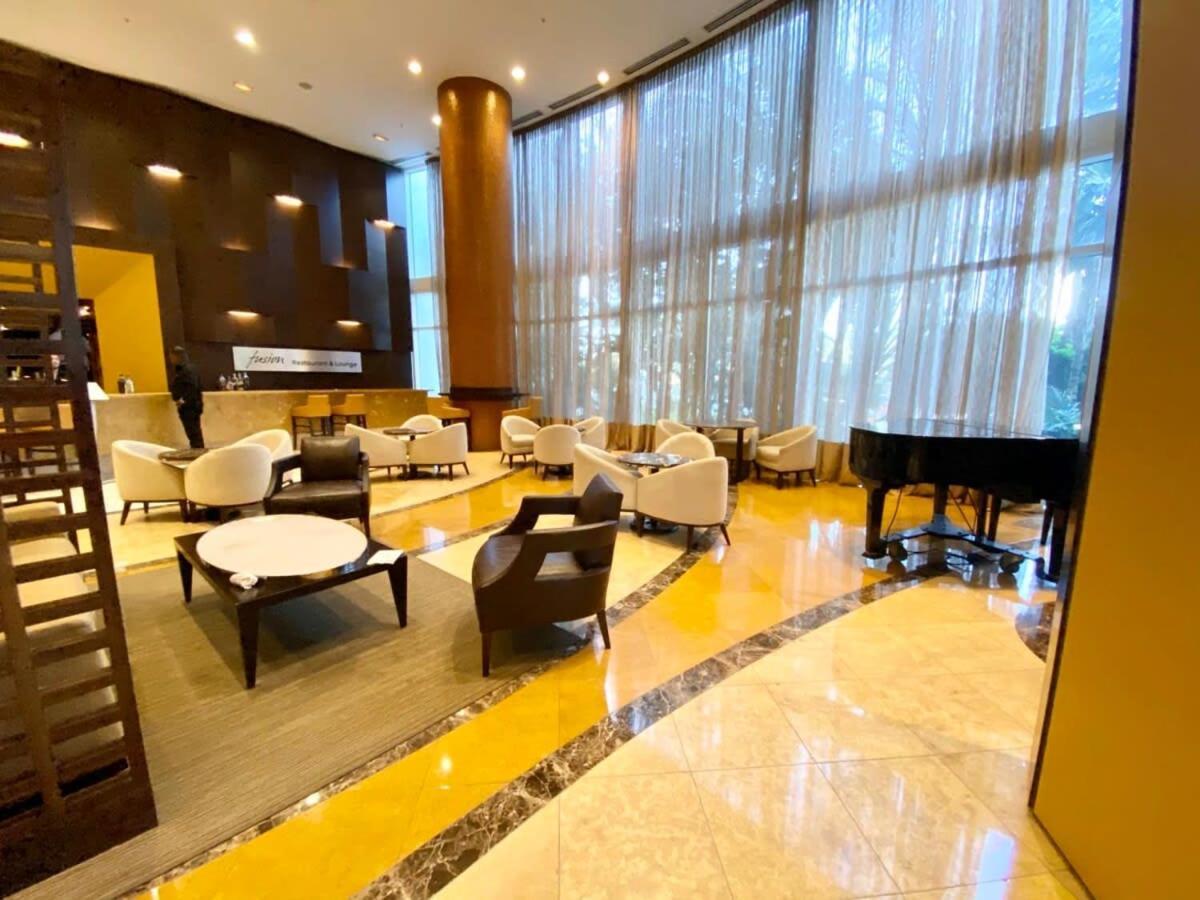15Th Floor Luxury Suite At Trump Int Resort Санни Айлес Экстерьер фото